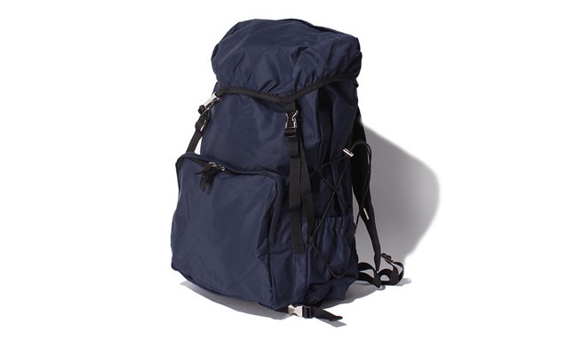 BEAUTY&YOUTH UNITED ARROWS 推出 BIG FLAP BAG 实用性背包